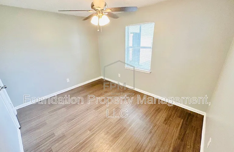 267 Greenlaw Ave #6 — Photo 8
