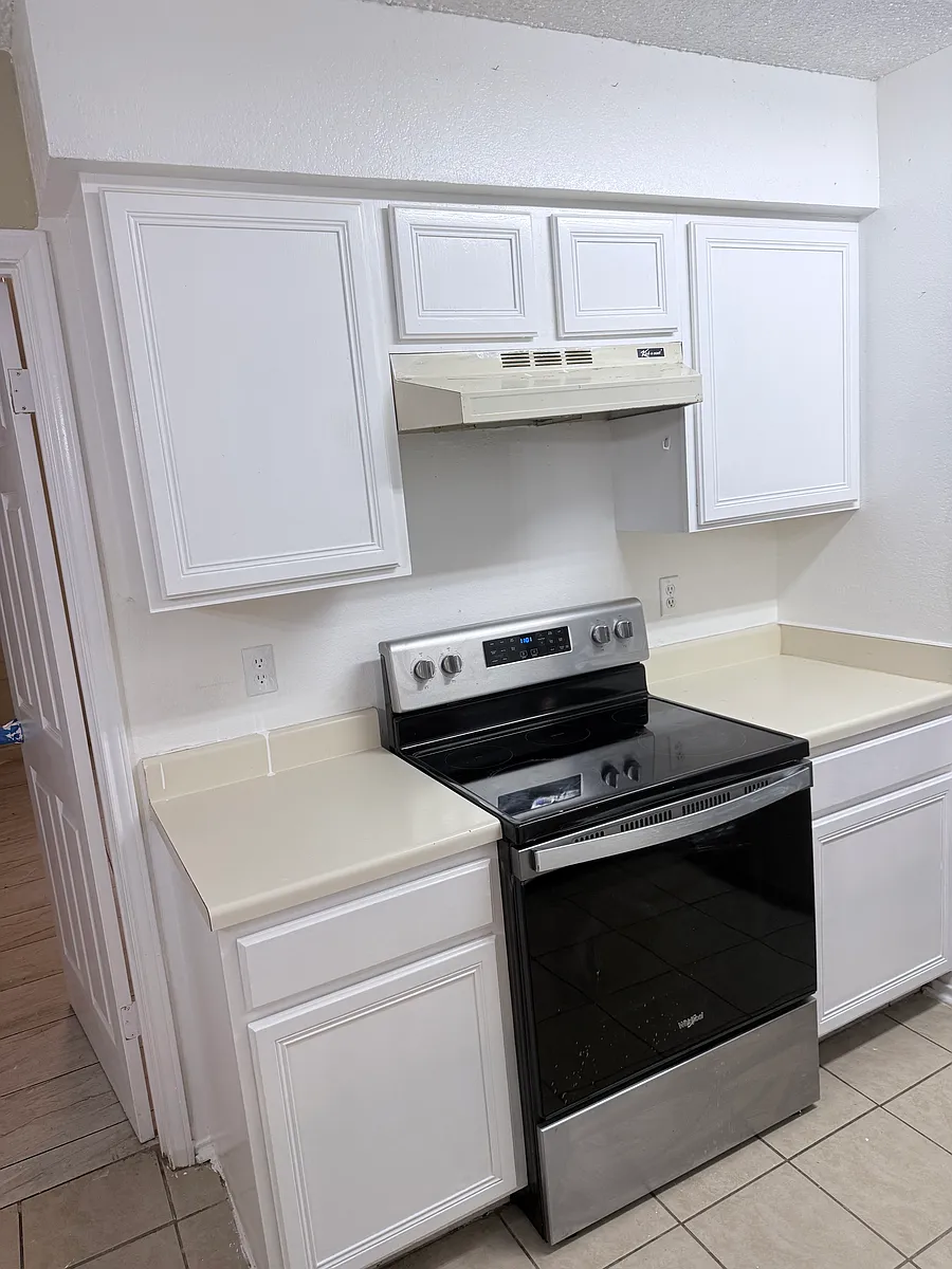 Building Photo - 14414 Woods Hole Dr #1