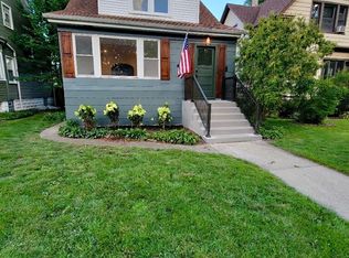 5021 W Hutchinson St, Chicago, IL 60641
