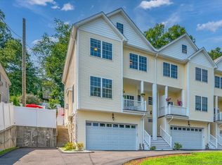 82 Columbus Pl #2, Stamford, CT 06907