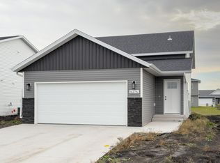 6276 85th Ave S, Horace, ND 58047