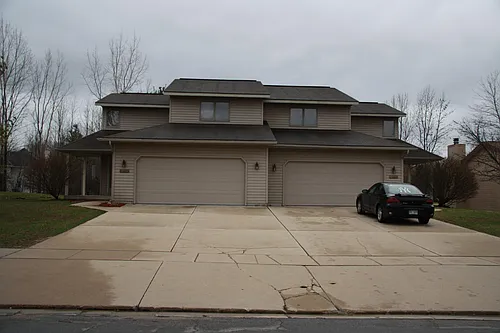 6106 Summerset Dr Photo 1