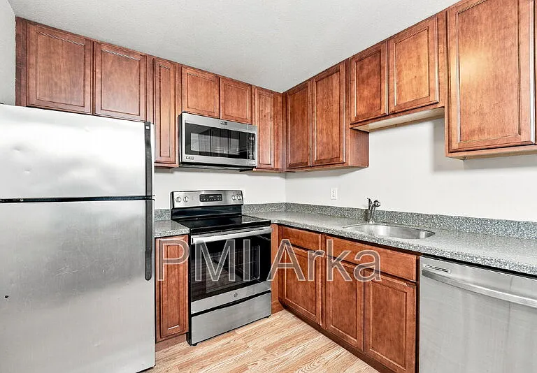 700 Front St S #D203 — Photo 7