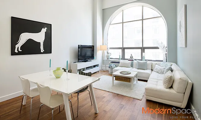 Sold by Modern Spaces | media 21