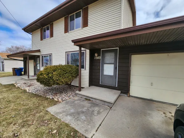 1205 De Pere St, Menasha, WI 54952