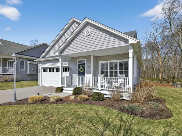 265 Wickford Ct, North Kingstown, RI 02852