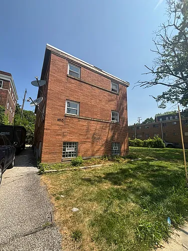 No security Deposit - Studio Apt near Shaker Sq Cash pay/Section 8 Photo 1