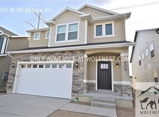 909 W McKenna Rd, Bluffdale, UT 84065