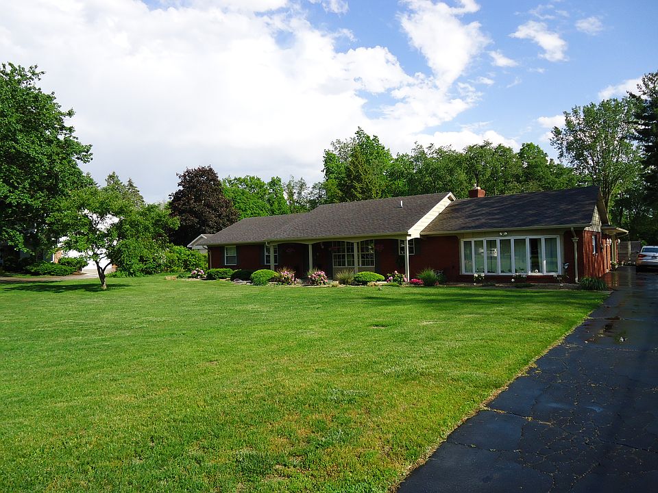 1st image of 1443 Hampshire Dr