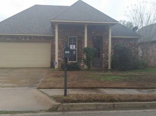 204 Silver Lk, Pearl, MS 39208