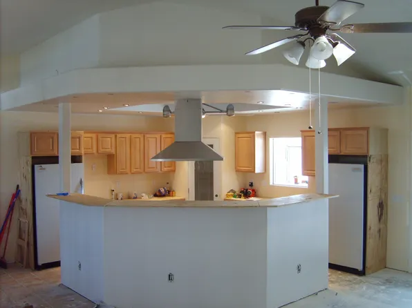 15467 Muscatel St, Hesperia, CA 92345