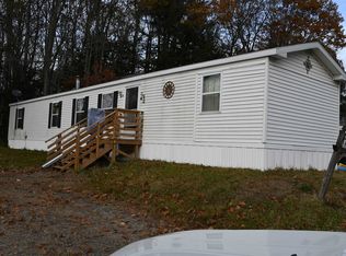 10 White Rock Cir, Tilton, NH 03276