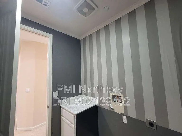 308 Aster St — Photo 27