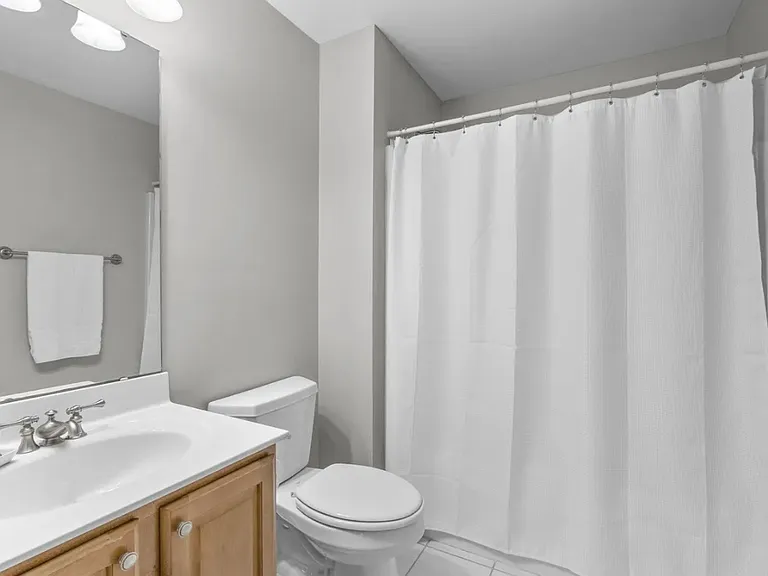 1313 Legendary Ln — Photo 38