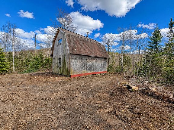 2nd image of 2900 Old Duck Pond Road