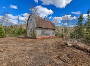 2900 Old Duck Pond Road, Sheffield, VT 05866