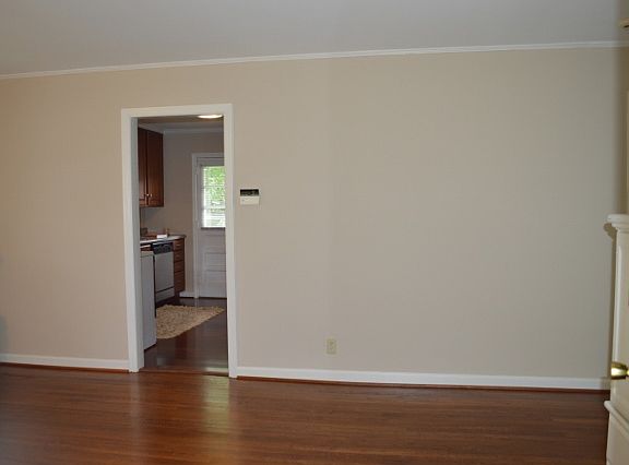 3rd image of 1406 E Cone Blvd