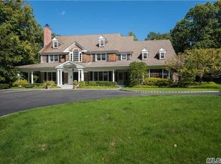 1395 Ridge Rd, Syosset, NY 11791