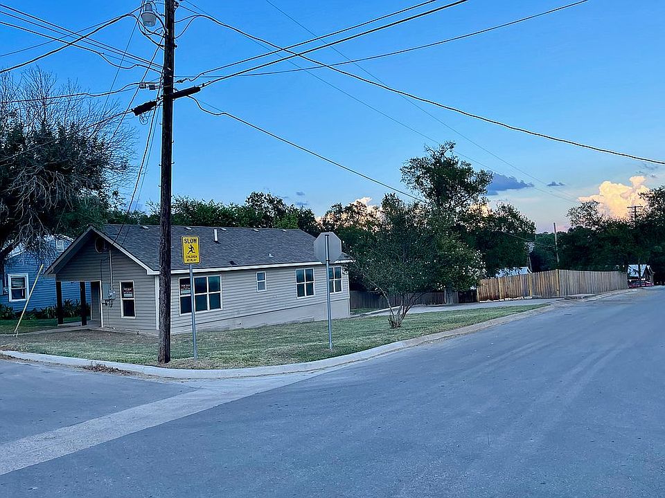 1st image of 615 Park St