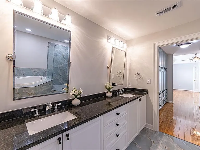 3275 Lenox Rd NE #214 — Photo 43