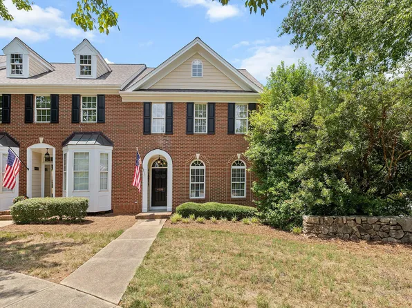 4900 Linksland Dr, Holly Springs, NC 27540