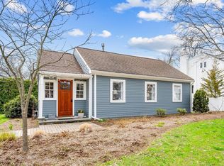 11 Norman Ave, Newburyport, MA 01950