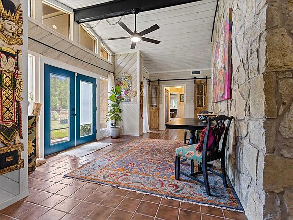 4th image of 412 Woodhaven Cir