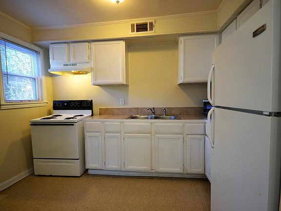 Kichen includes stove and refrig