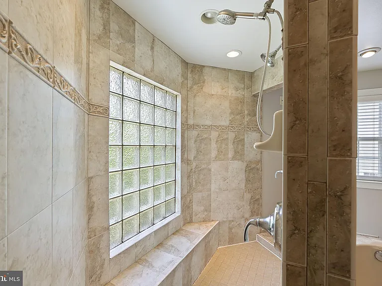 15436 Symondsbury Way — Photo 30