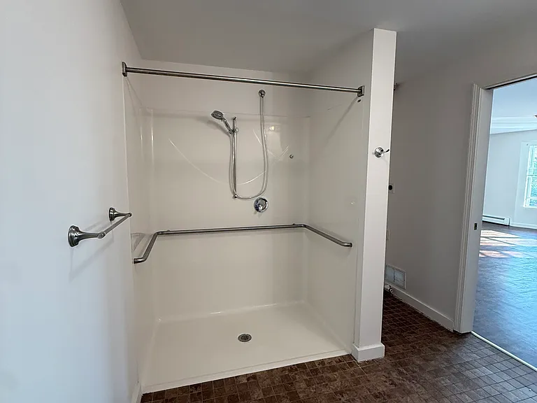 661 Bell St #10 — Photo 6