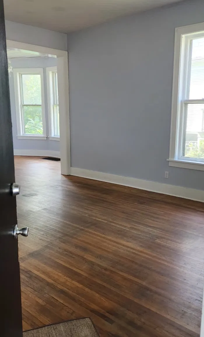 1213 E Jefferson St — Photo 2