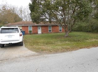 9724 Donchester Cir, Moss Point, MS 39562