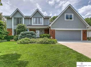 1212 Limerick Rd, Papillion, NE 68046