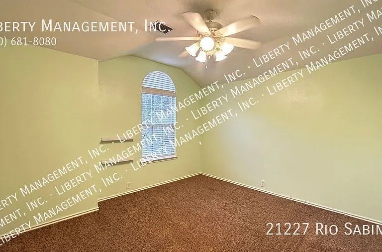 21227 Rio Sabinal — Photo 43
