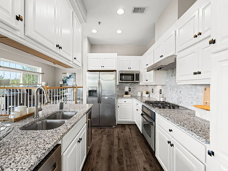810 Belmont Bay Dr #201 — Photo 12