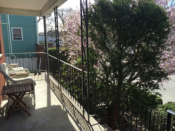 3rd image of 15 Hicks Ave