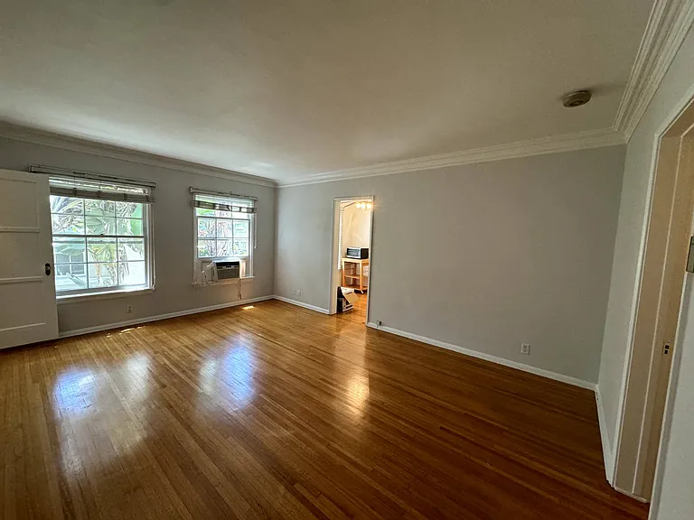1271 N. Crescent Heights Blvd — Photo 26
