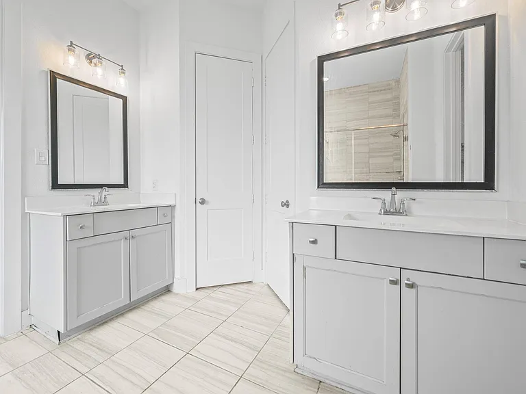 10718 Blossom River Dr — Photo 31