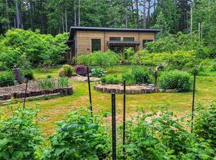 220 Sea Meadow Dr, Nanaimo, BC V0R 1X2