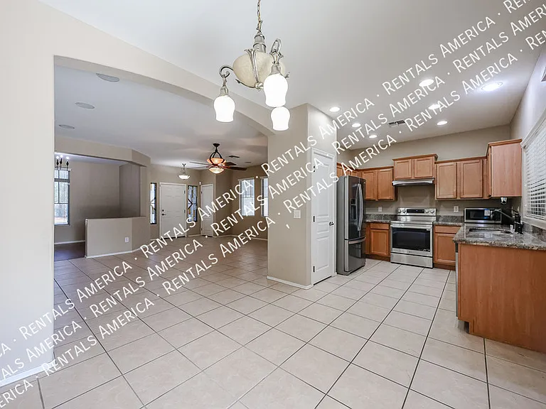 7414 N 88th Ln — Photo 13