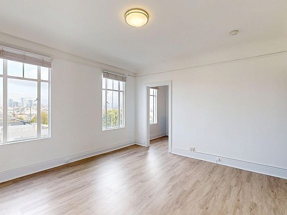 4th image of 3272 21st St #401
