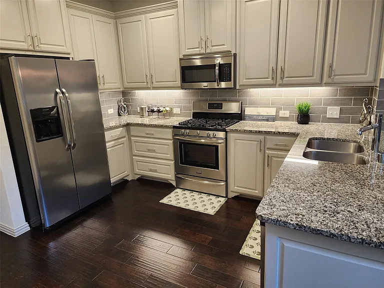4126 Cascade Sky Dr — Photo 9