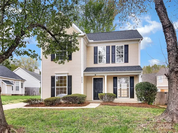 8909 Treyburn Dr, Charlotte, NC 28216