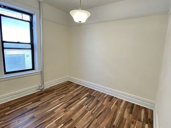 4th image of 4902 21st St APT 3K