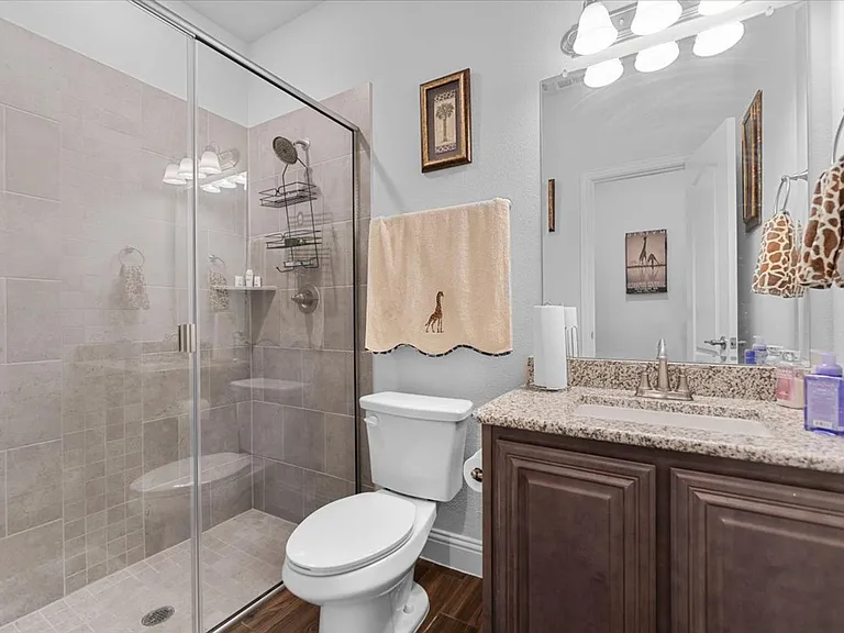 2760 Richard St — Photo 20