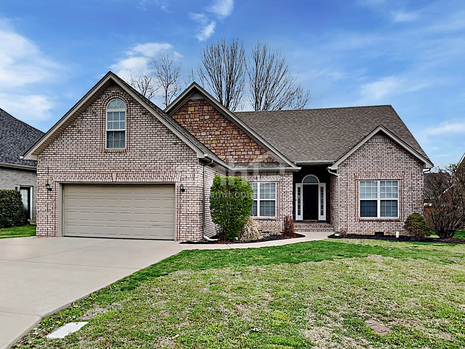 4 bed, 2.0 bath, 2030 sqft, $2,460 — Photo 1