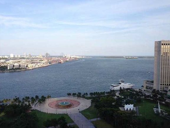 4th image of 50 Biscayne Blvd APT 2704