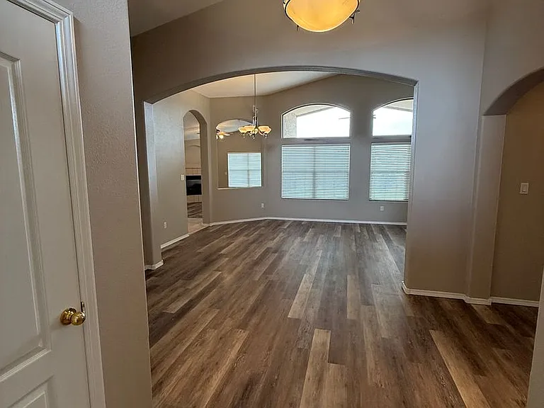 2526 Tuscan Hills Ln — Photo 4