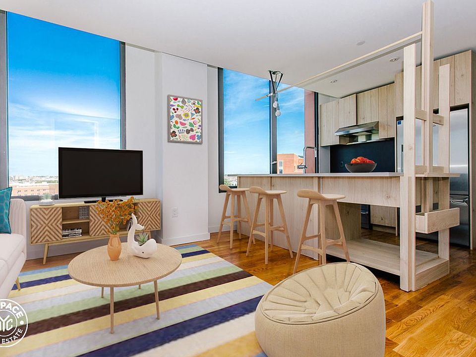 1st image of 123 Melrose St APT 102
