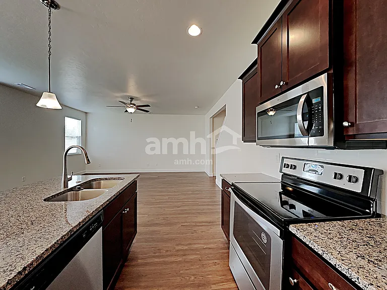 1507 S Horton St — Photo 3